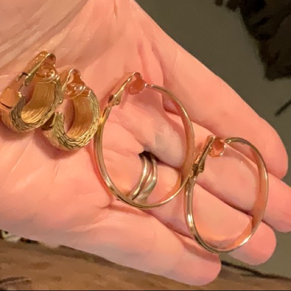 Avon Two Pairs Classic Gold Tone Hoop Clip On Earrings - Picture 8 of 14